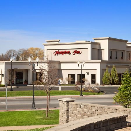 Hampton Inn Geneva Bagian luar foto