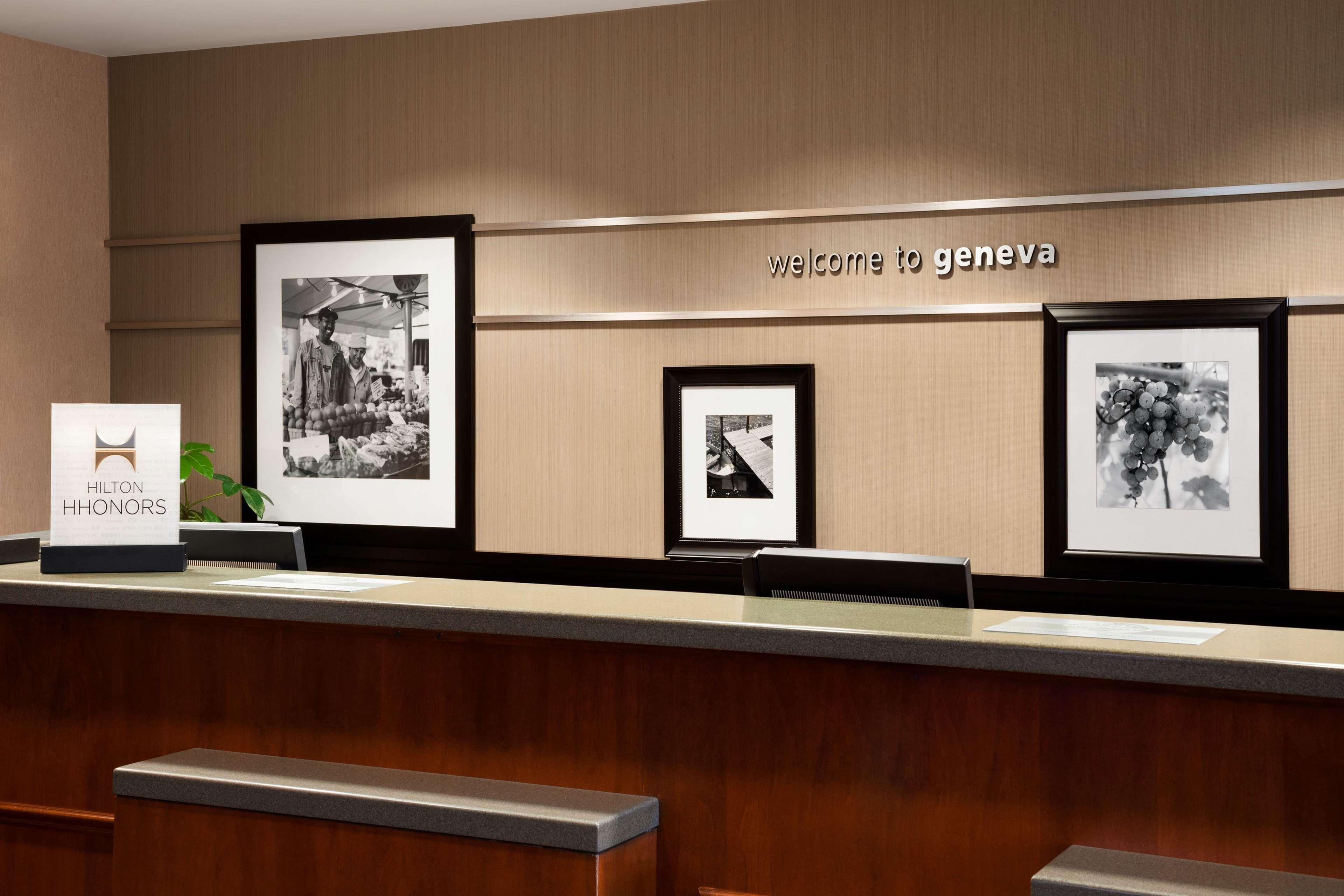 Hampton Inn Geneva Bagian luar foto